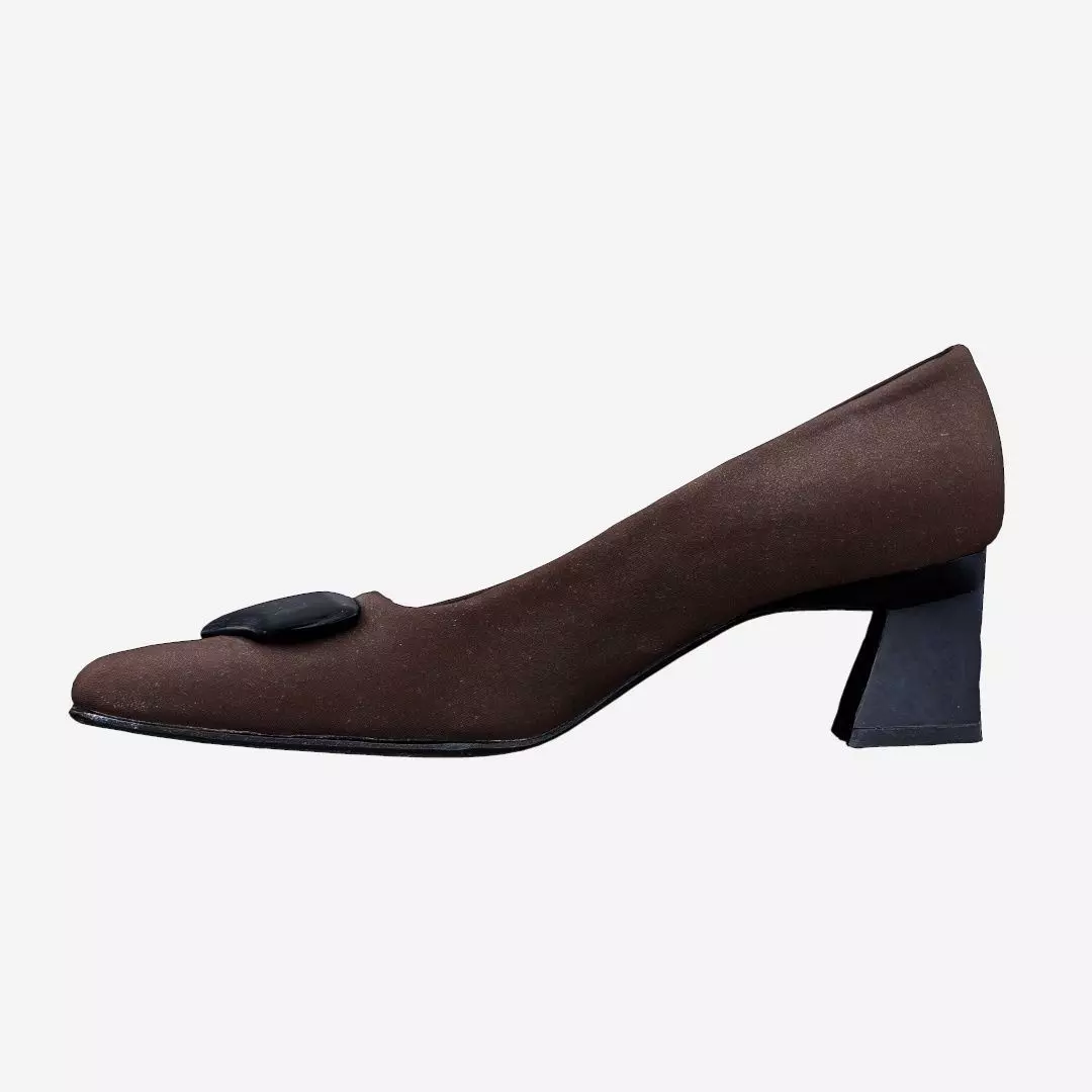 Vintage Pumps Low-poly 3D model