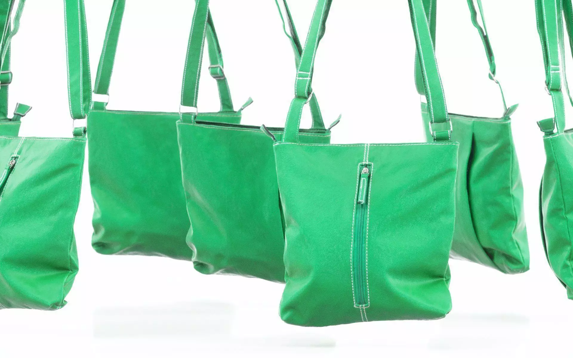 Green Leather Shoulderbag Low-poly 3D model_0