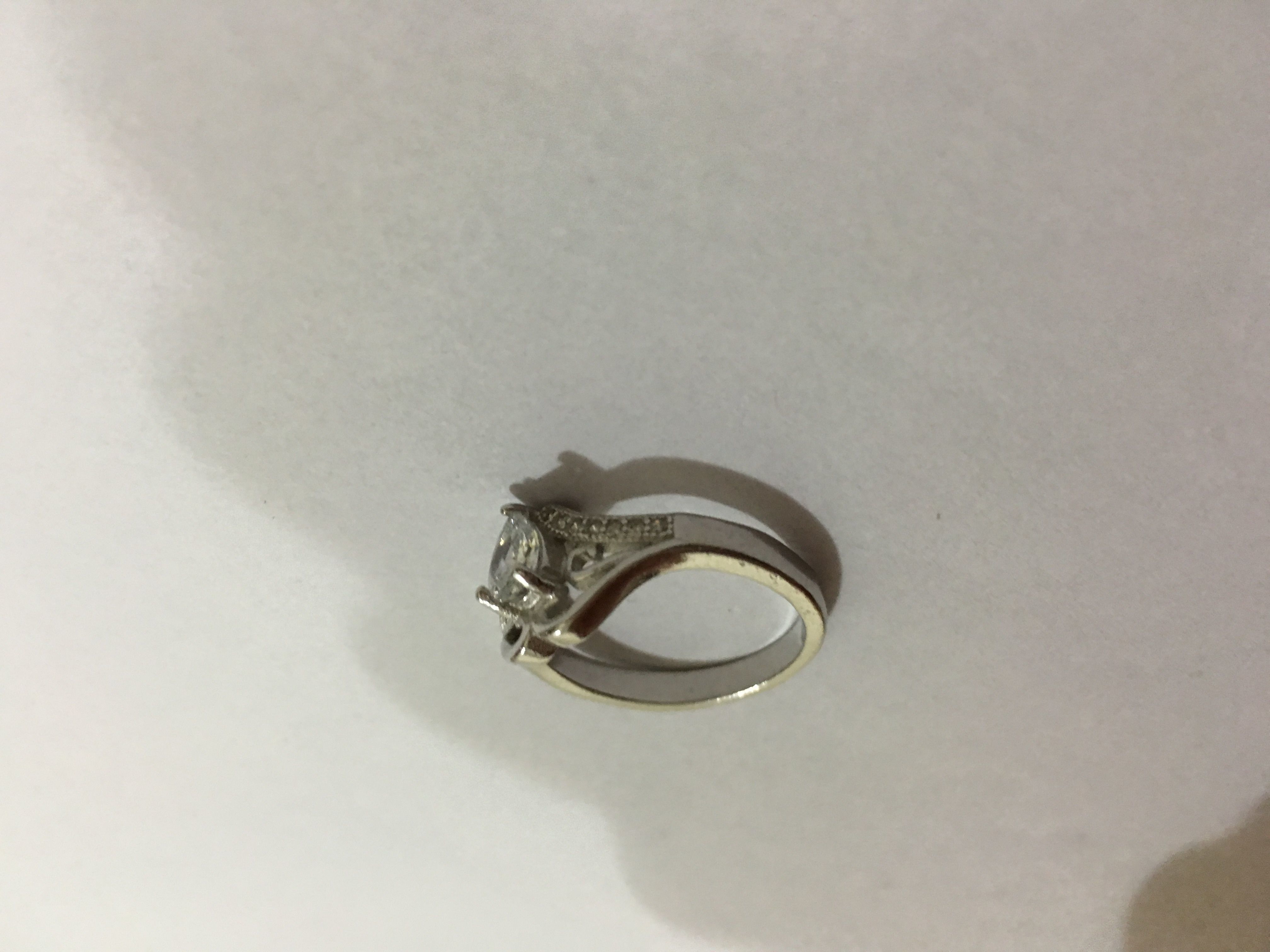 32aaa silver ring with diamond in middle 3D print model_2