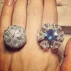 4-Ring-ex93 emerald and sapphire brooch