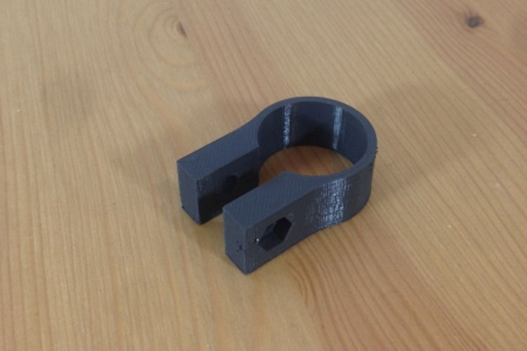 Bike clip for rear mounted light Free 3D print model_1