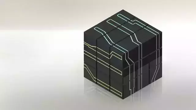 Cube with lines