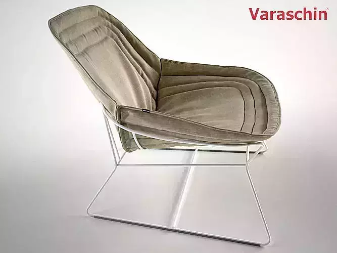 Chapeau armchair by Varaschin
