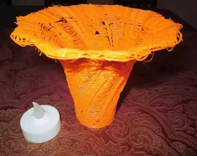 Double Twisted Hexagonal Vase Nightlight 3D print model