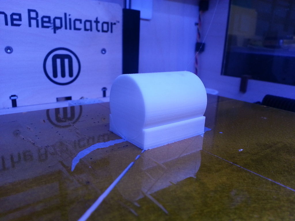 3Dprint a near perfect cylinder lying down Free 3D print model_2