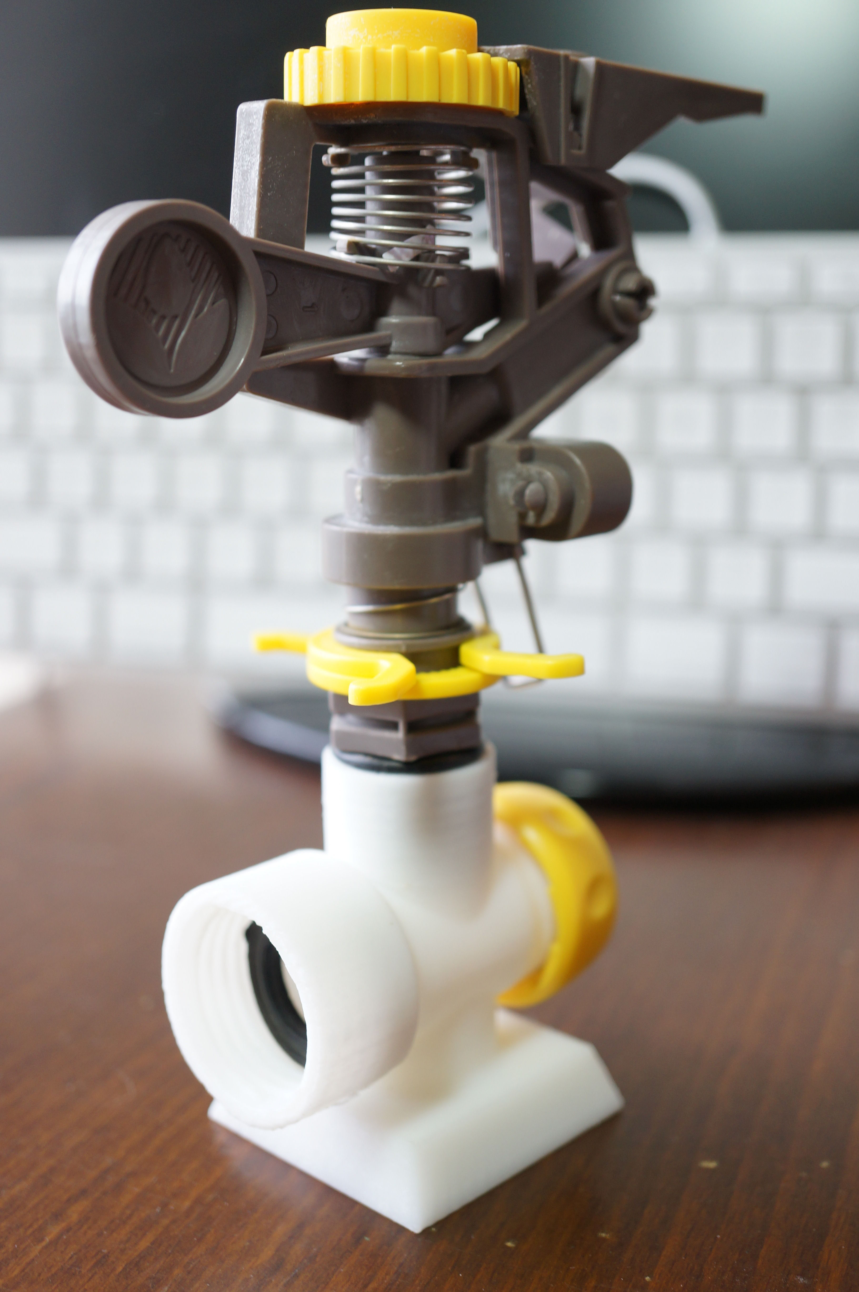 Quick Release Sprinkler Tripod Adapter Free 3D print model_13