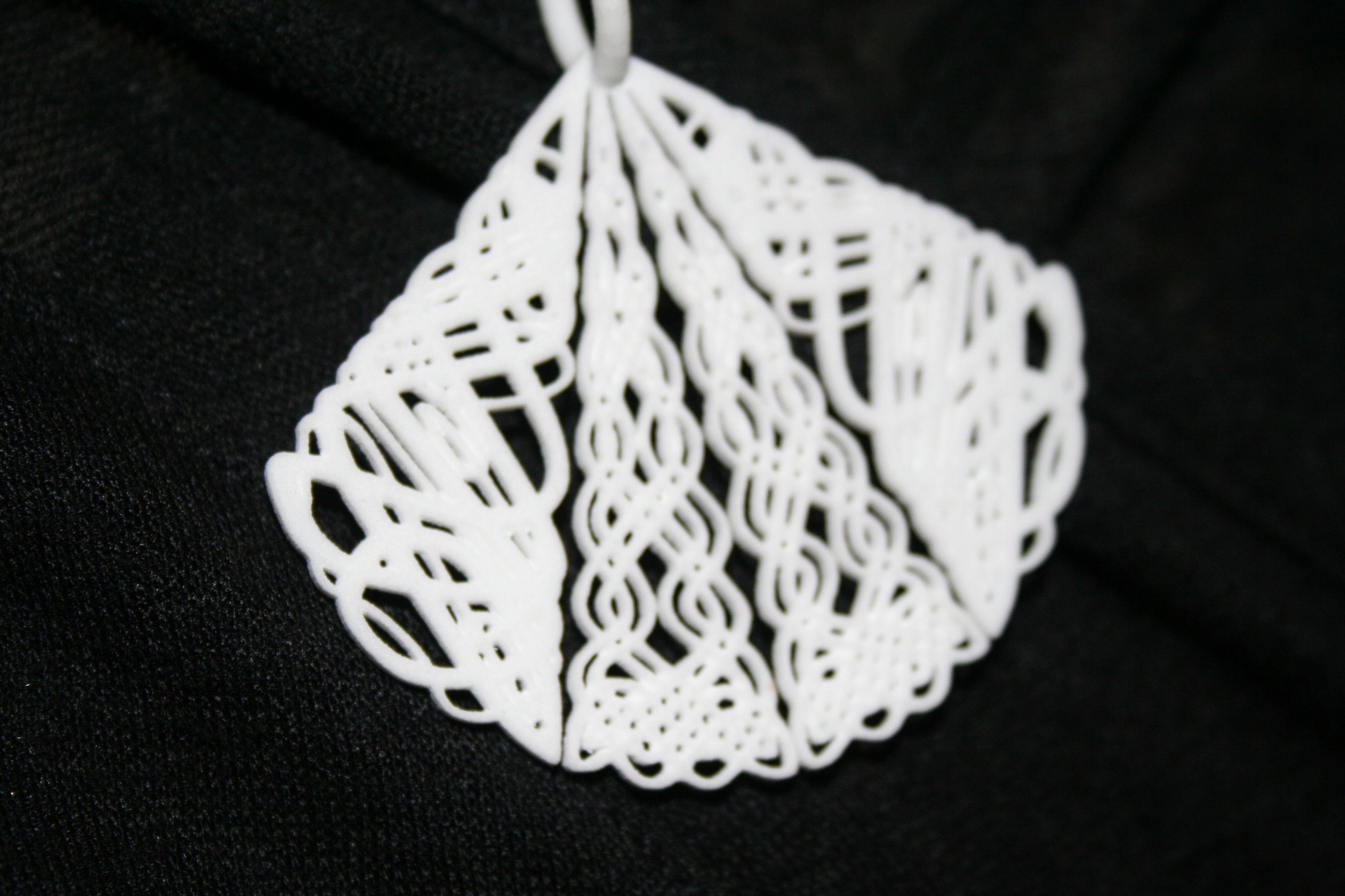 Knight Knot Pendant 3D print model_3