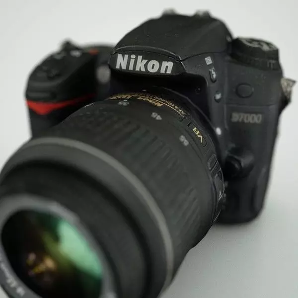 Nikon D7000 Low-poly 3D model