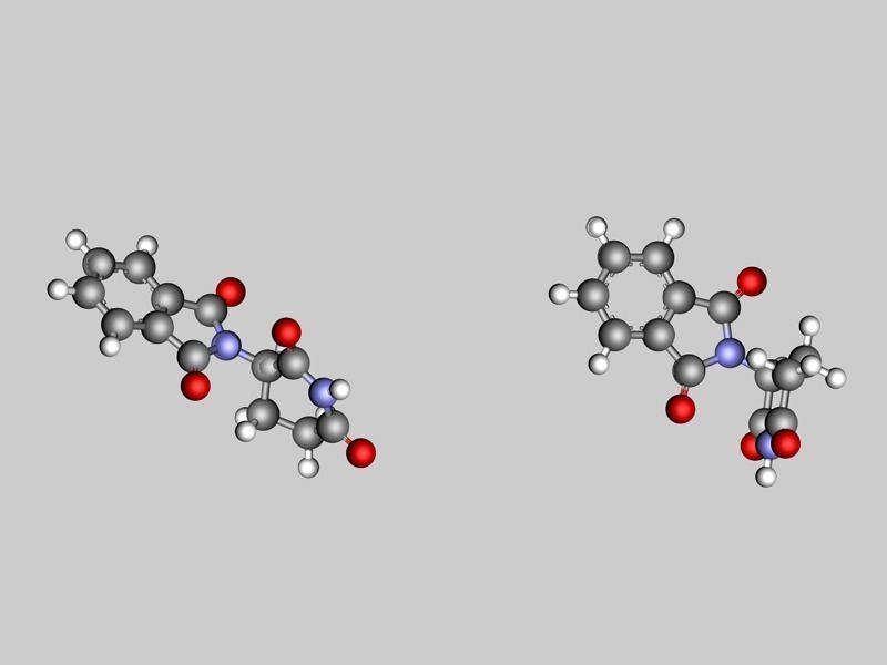 Thalidomide R- and S- enantiomer molecules 3D model_5