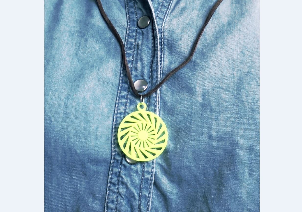 Rotating Sunlight Pendant 3D print model_2