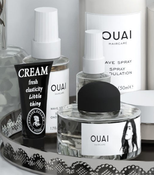 Cosmetic set beauty products on tray 3D model_3