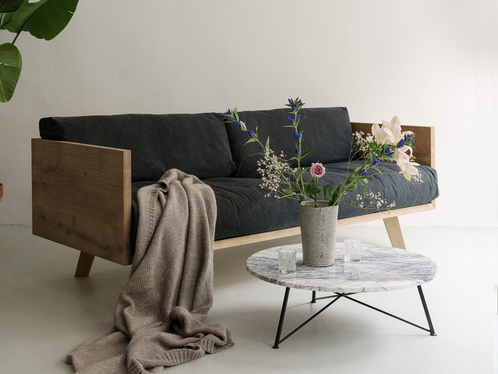 Oak and Linen Sofa 3D model_1