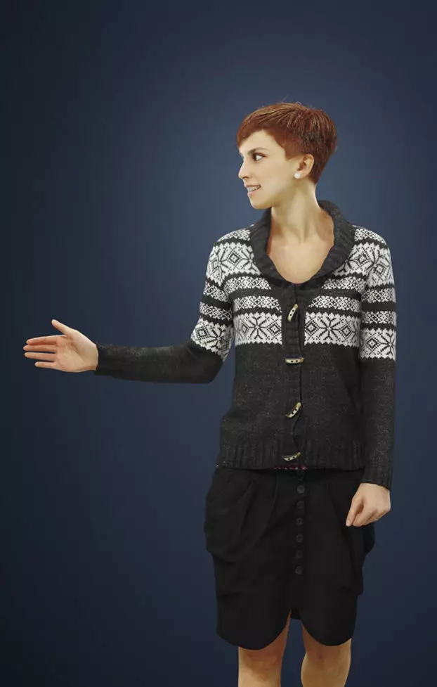 Luna A Caucasian Female Walking while Explaining 3D model_0