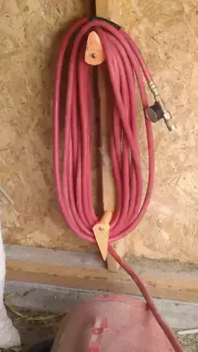 Air hose mounting hooks Free 3D print model