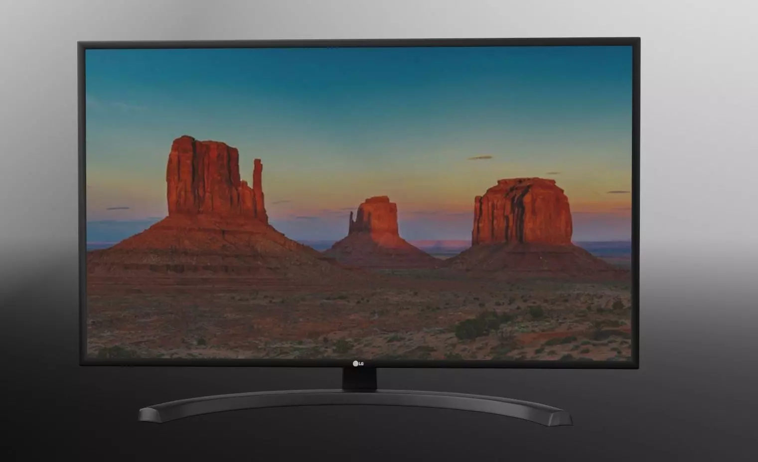 LG UHD HDR SMART LED TV Low-poly 3D model