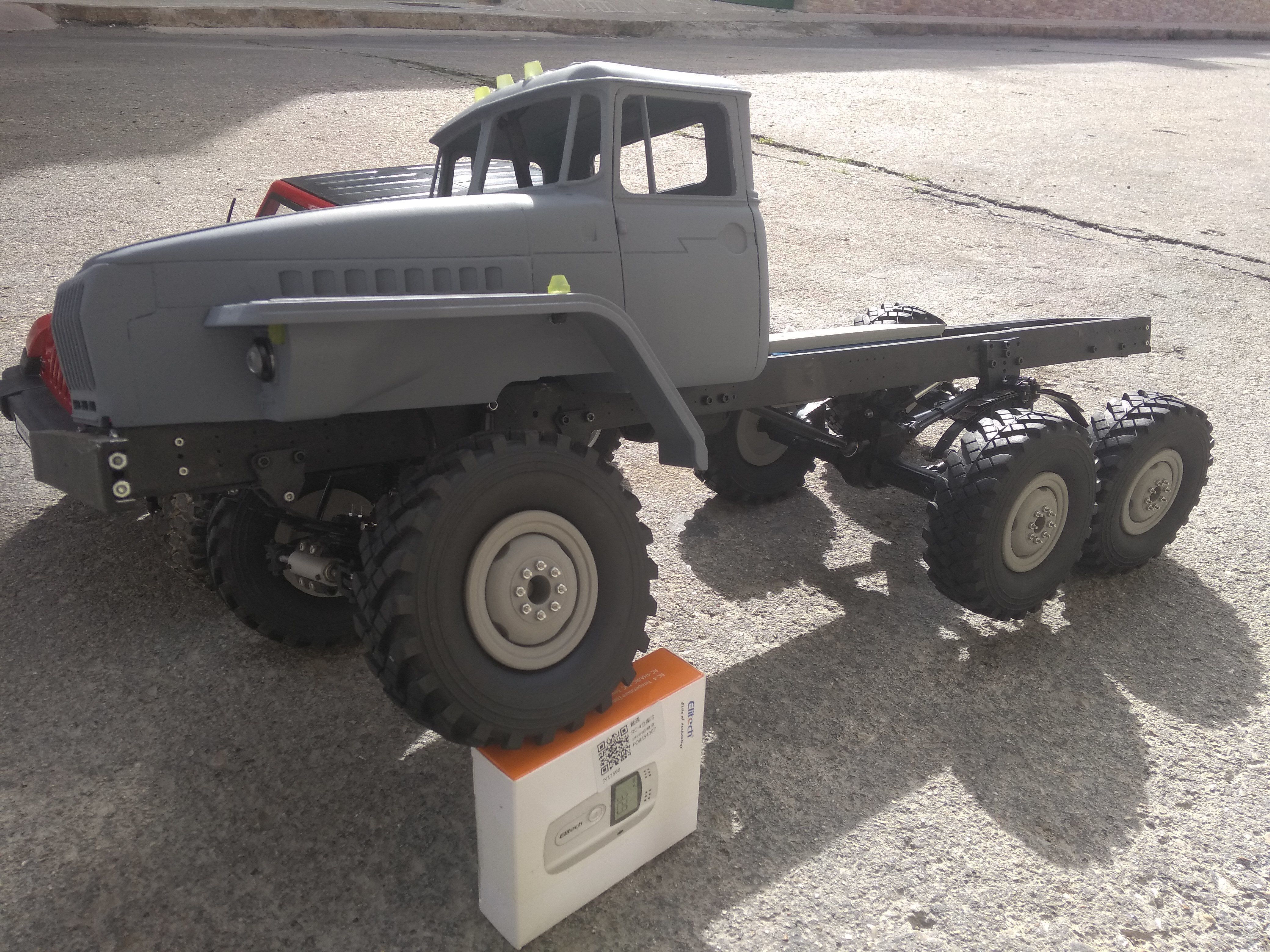 Crawler chasis 6x6 Ural rc truck 3D print model_18