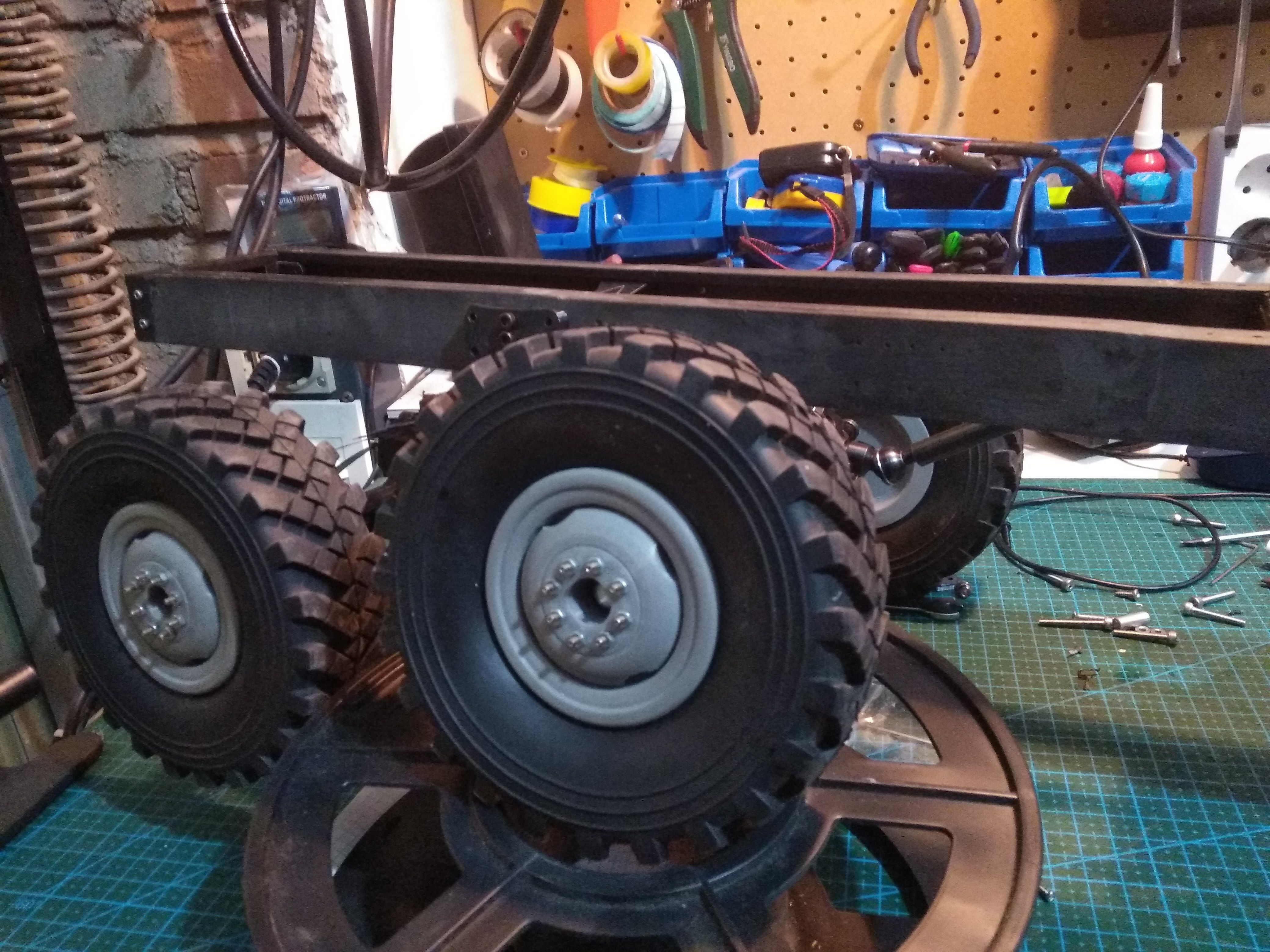 Crawler chasis 6x6 Ural rc truck 3D print model_7