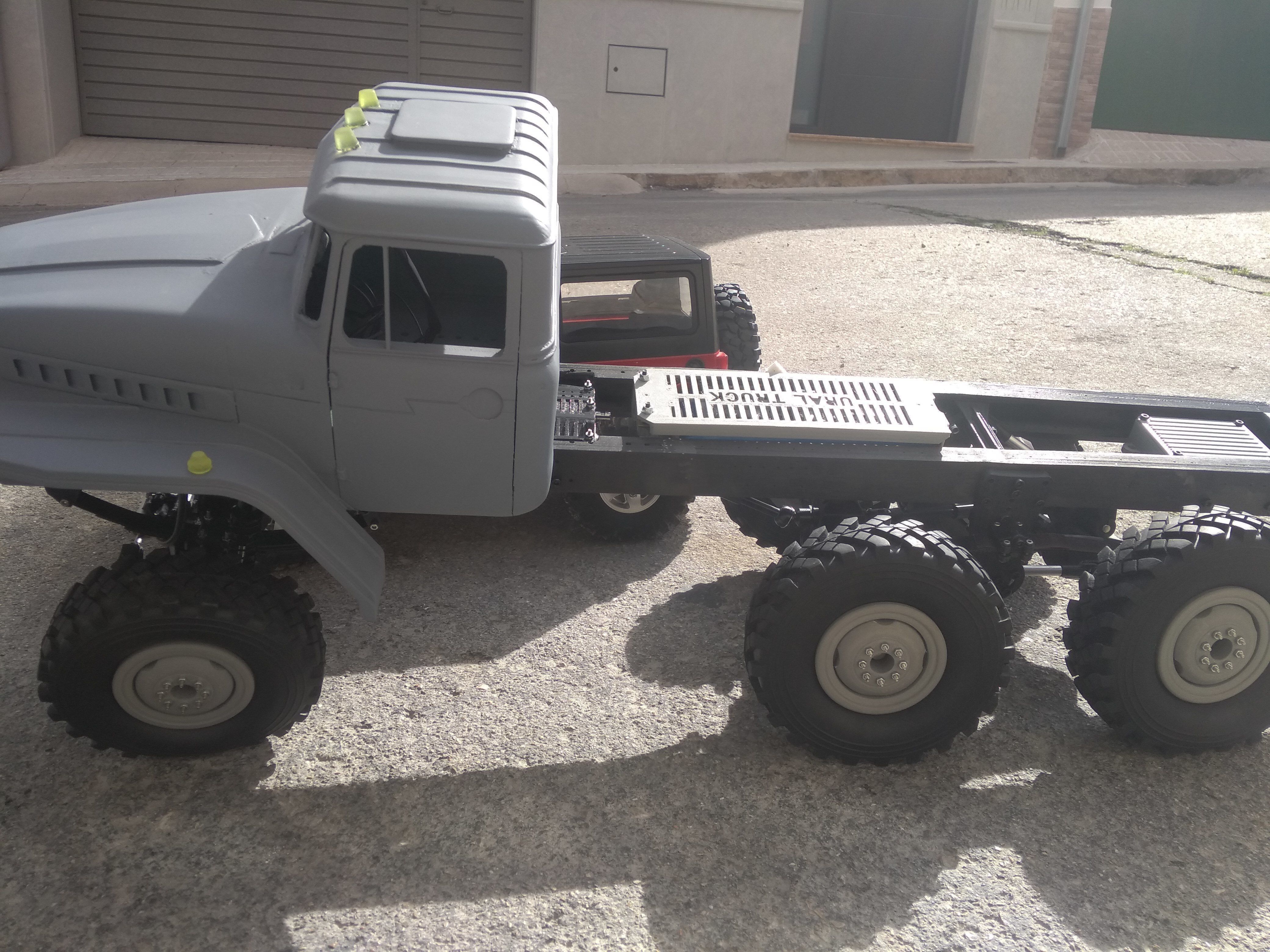 Crawler chasis 6x6 Ural rc truck 3D print model_6