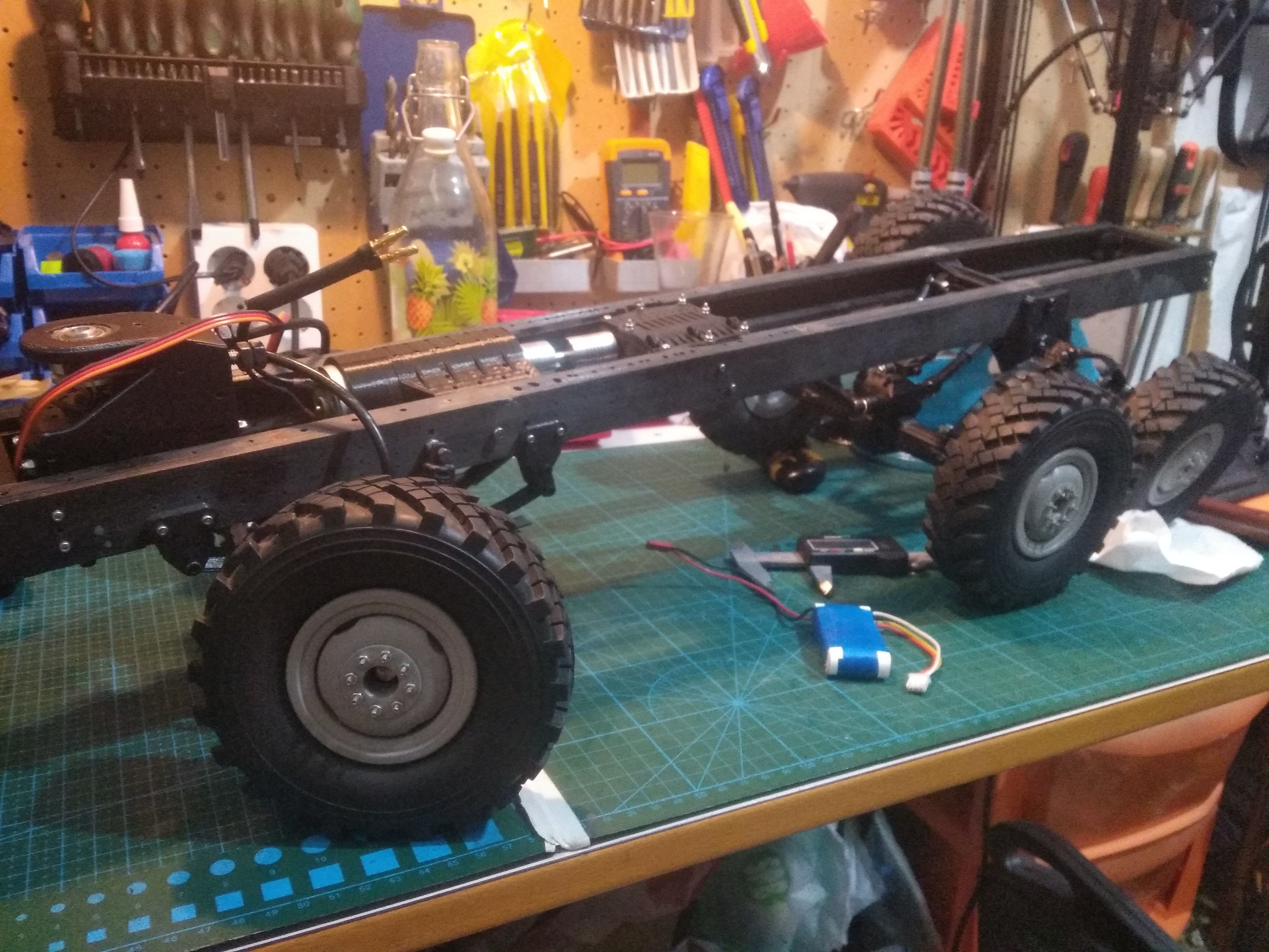 Crawler chasis 6x6 Ural rc truck 3D print model_9