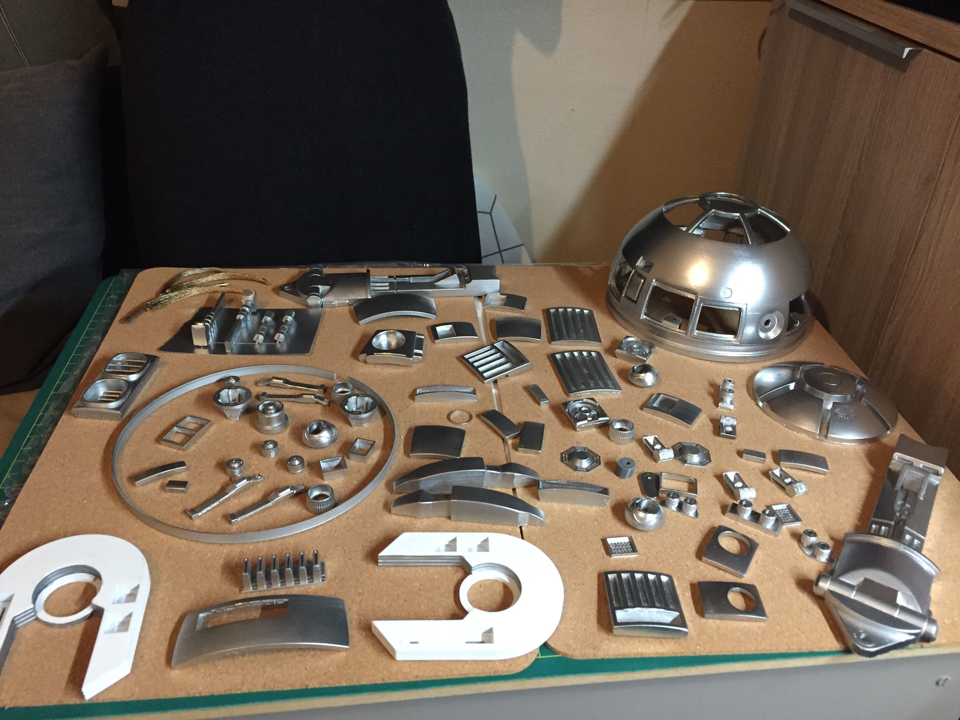 R2D2 HQ  New hope 1-3 Scale  42cm V1-7  3D print model_13