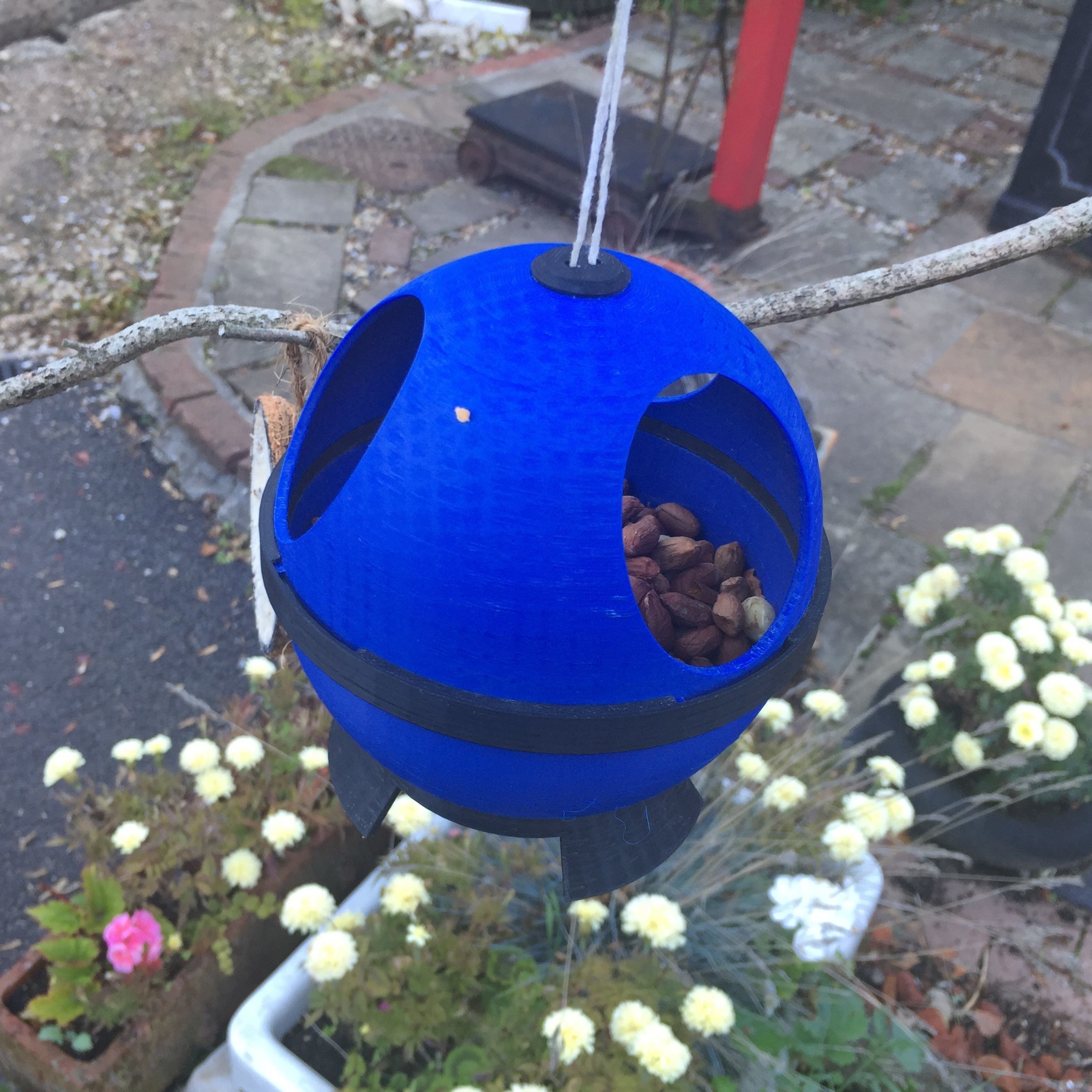 The FoodPod - 3D Printed Wildlife Feeder 3D print model_1