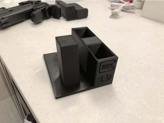 glock 19 pistol stand 3D print model_0