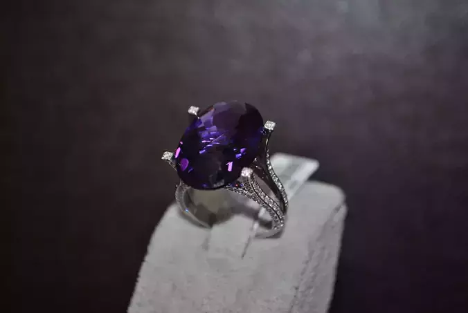 Ring with Amethyst