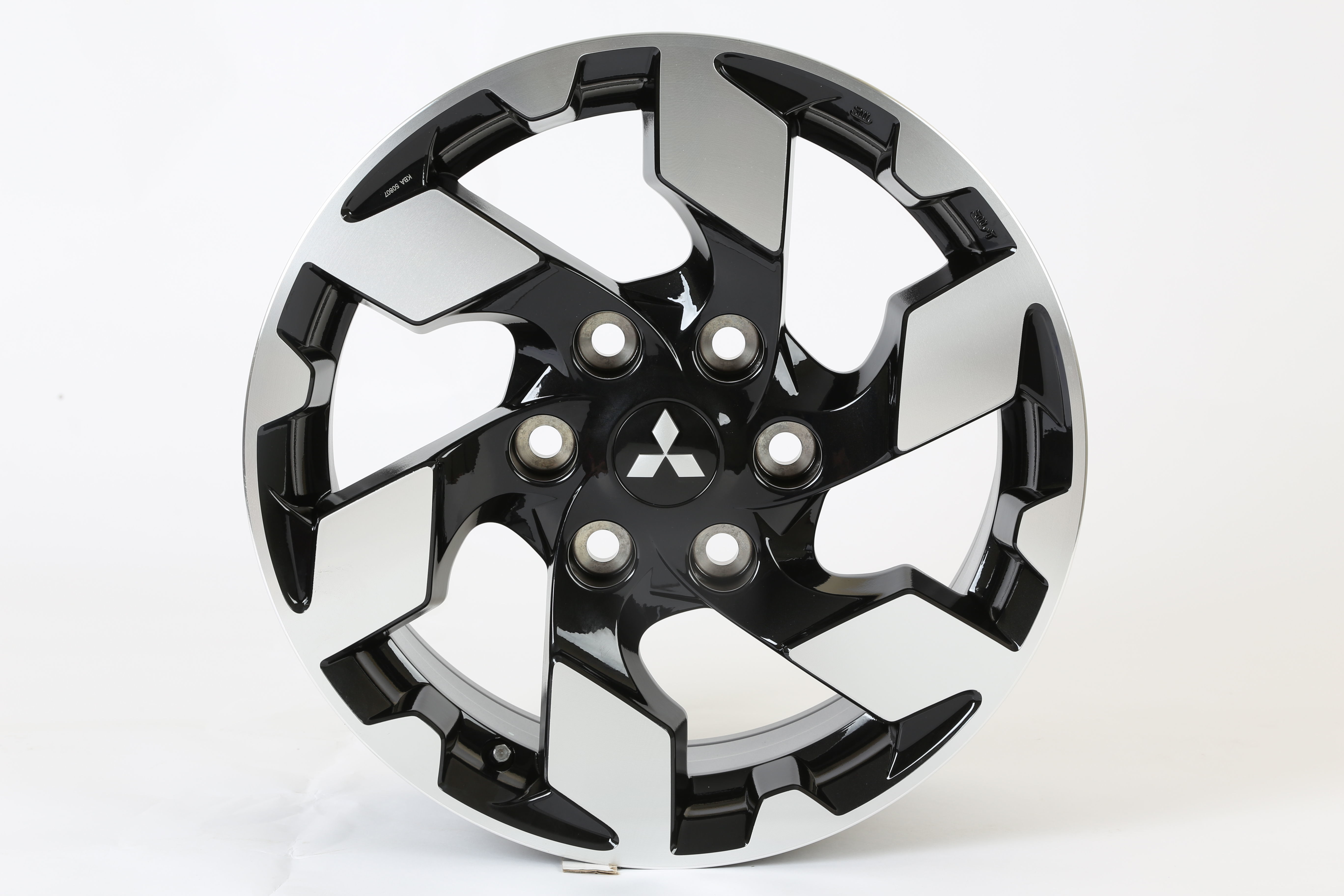Mitsubishi L200 Custom Wheel Low-poly 3D model_2