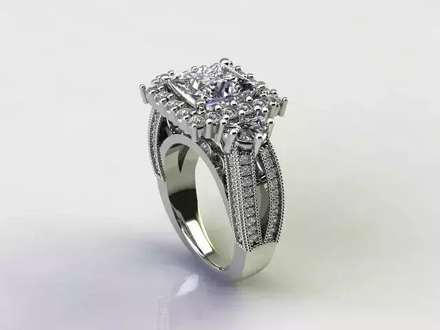 Beautiful Engagement ring princess cut split shank 