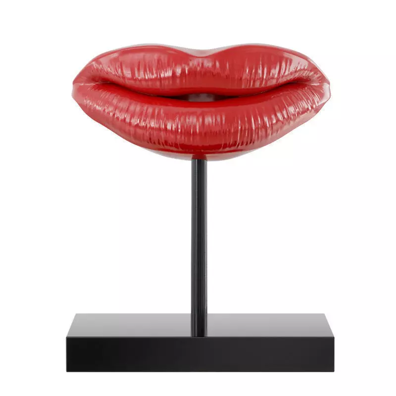 Figurine red lips 02 3D model_0