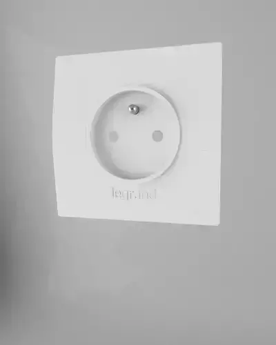 Prise electrique - Electrical outlet   