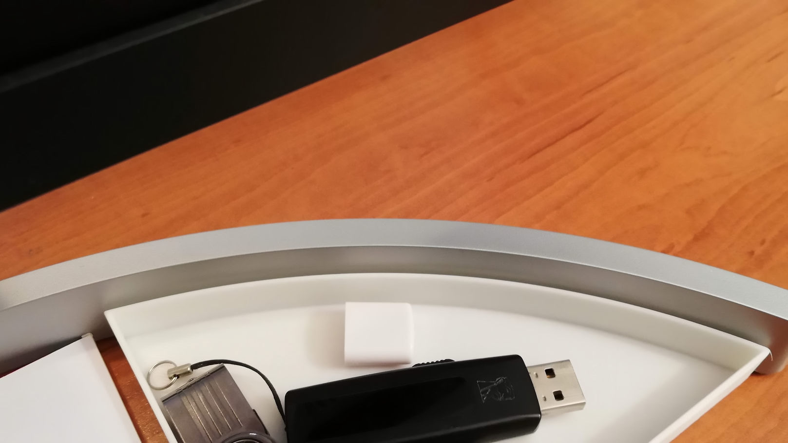 LG 29WK600 monitor stand tray 3D print model_1