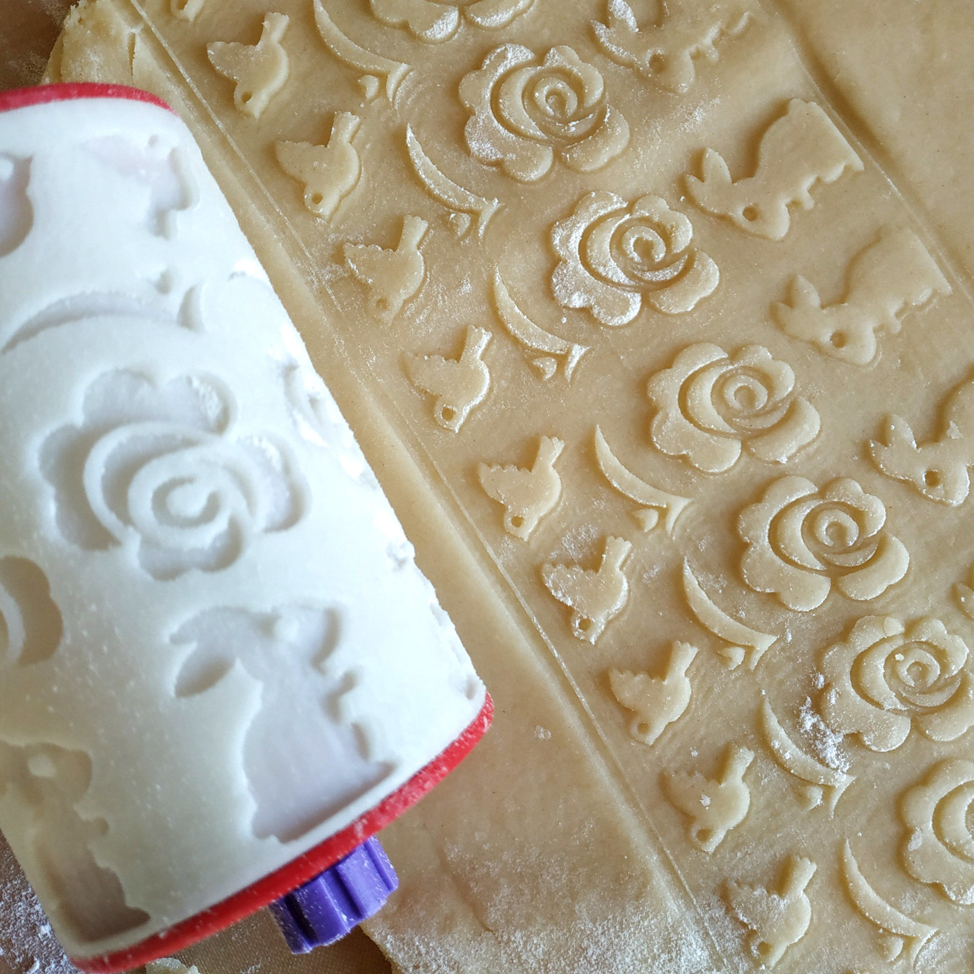 Rolling pin with an Easter pattern 3D print model_3