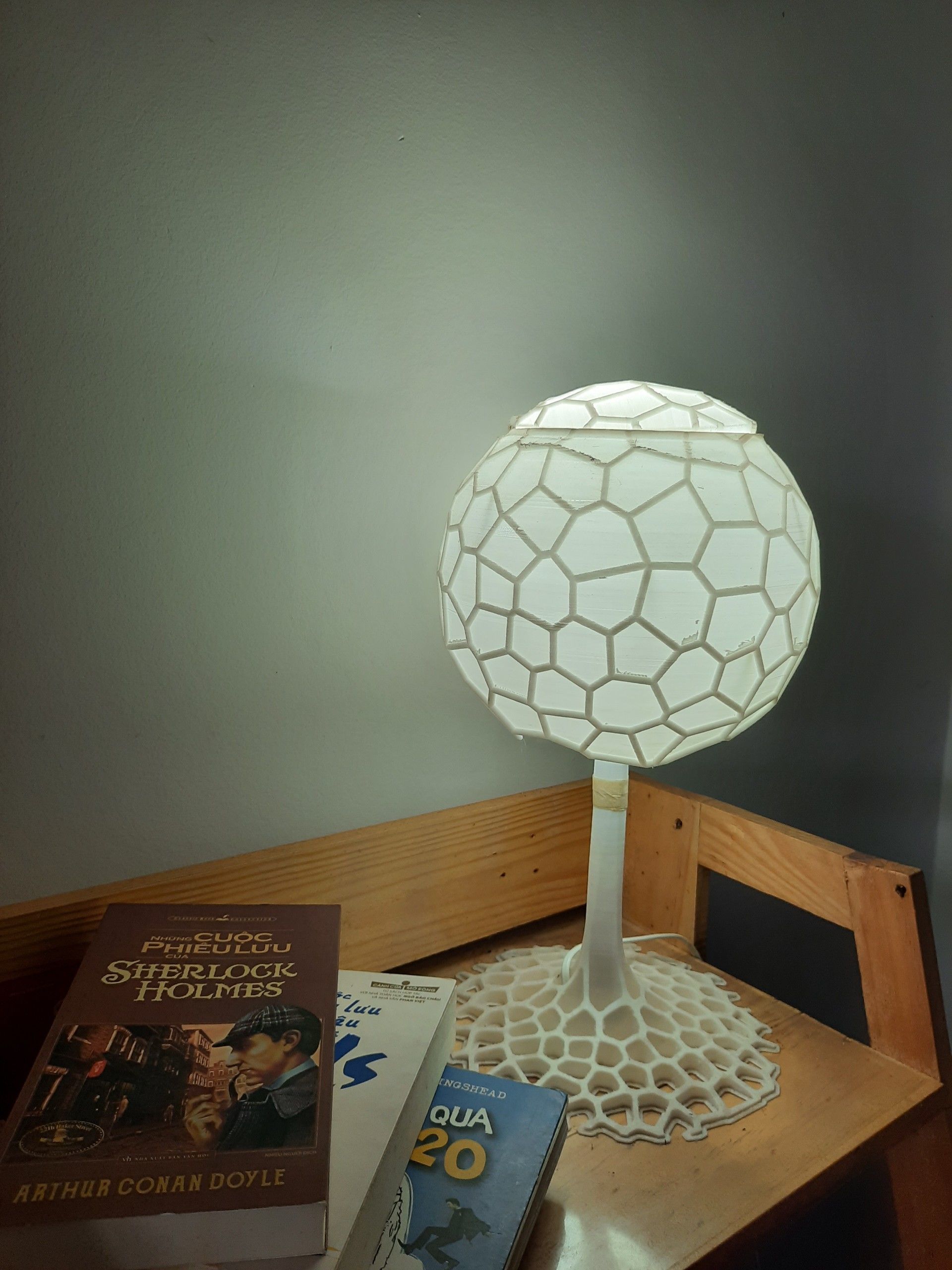 Tree Voronoi Art Lampshade 3D print model_8