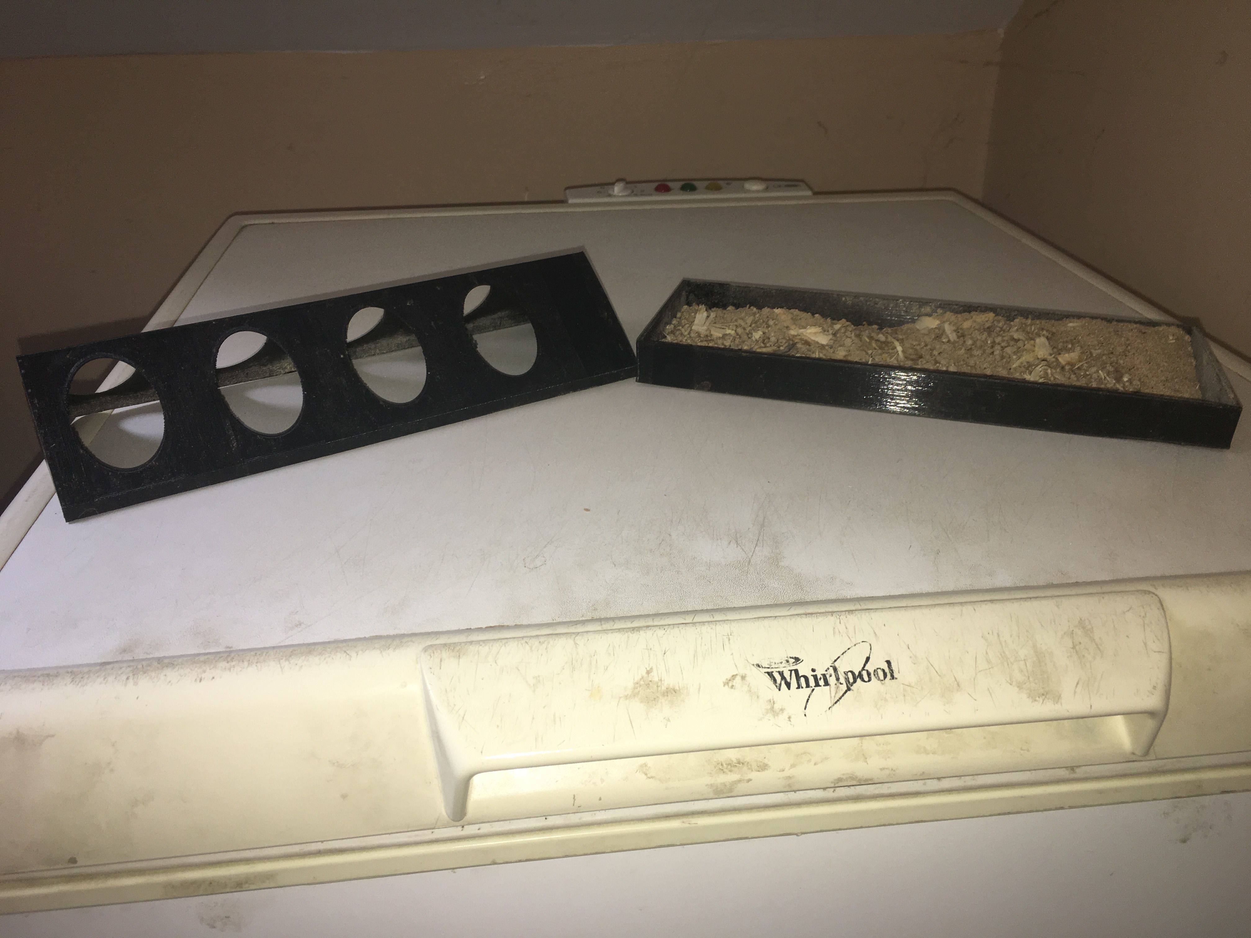 Chick feeder 3D print model_3