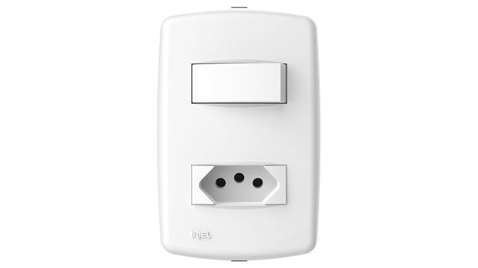 Iriel Duale Up 1 Switch and 1 Outlet 3D model