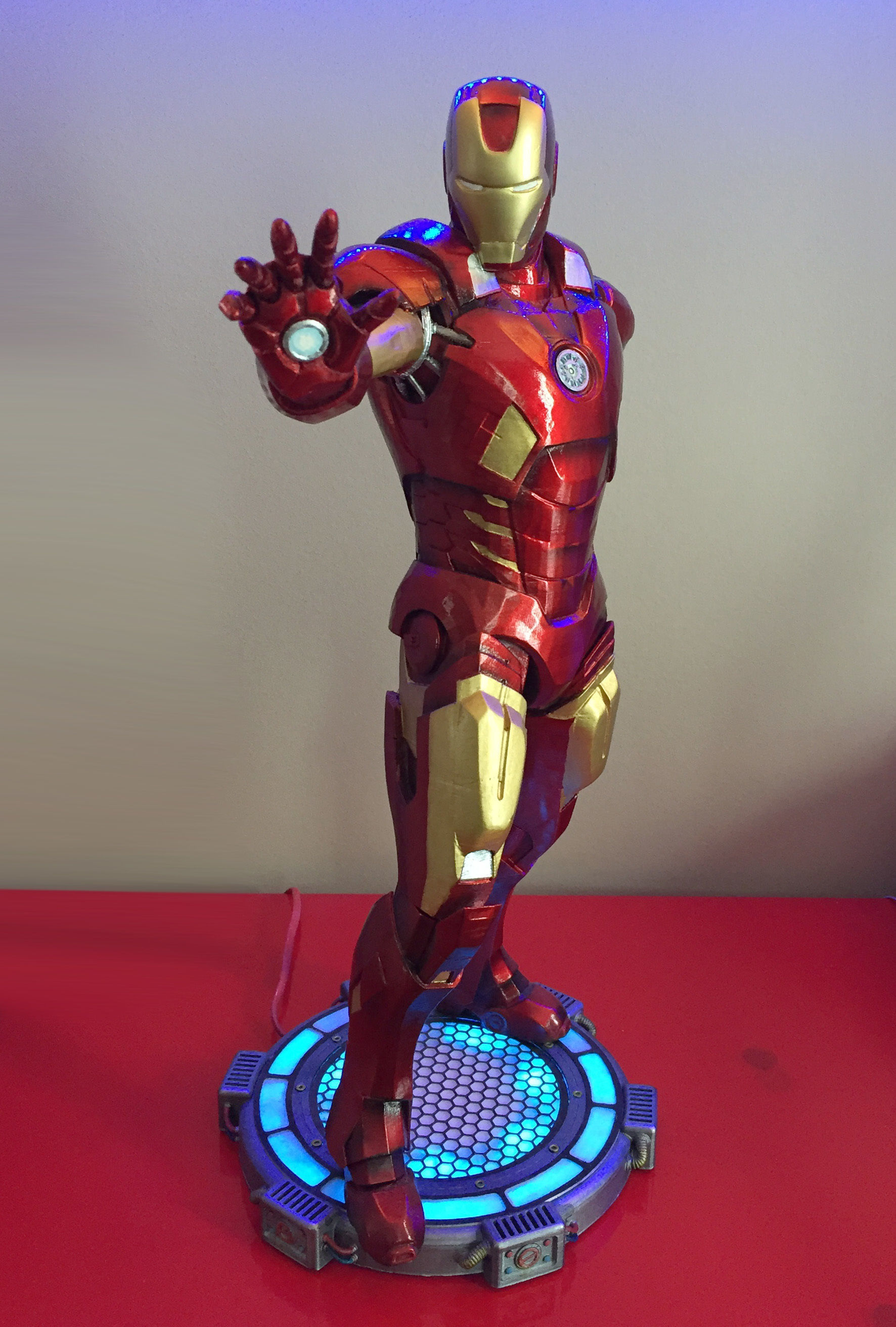 Iron man Low Poly Old version 3D print model_1