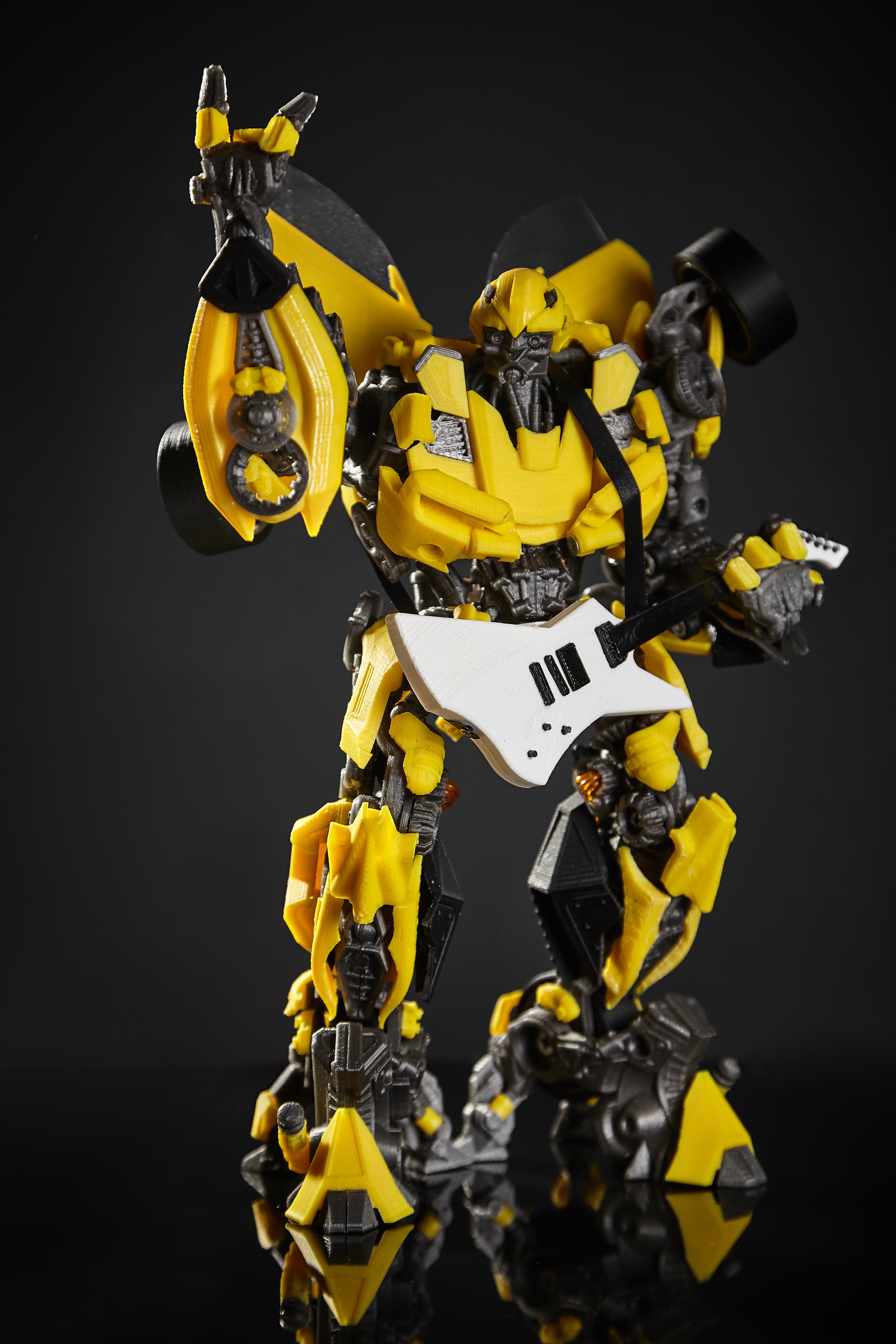 Fully mobile model of the Bumblebee 3D print model_0