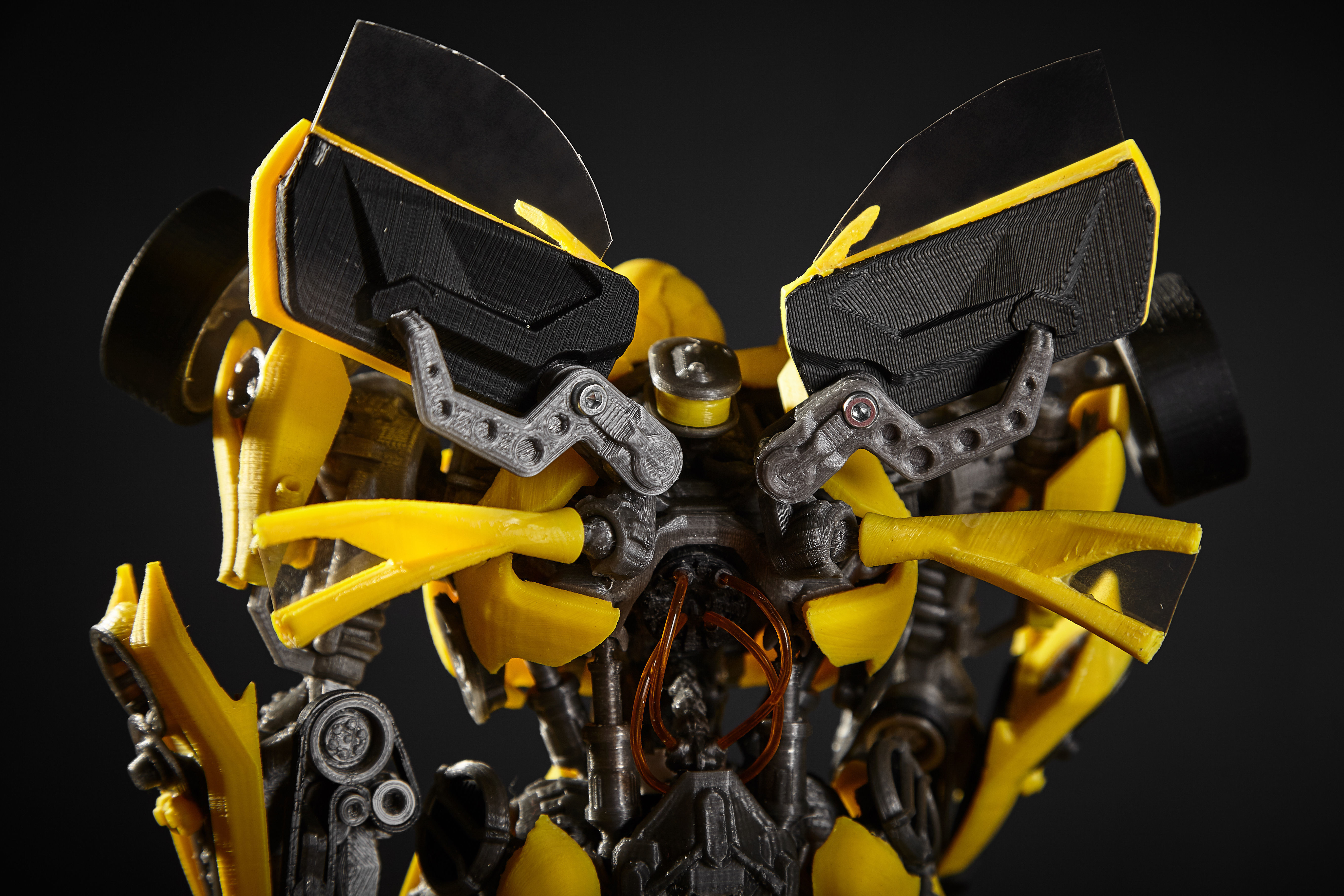 Fully mobile model of the Bumblebee 3D print model_6