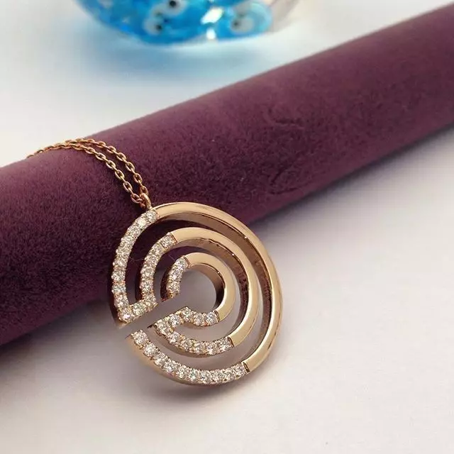 Labyrinth Necklace 3D print model