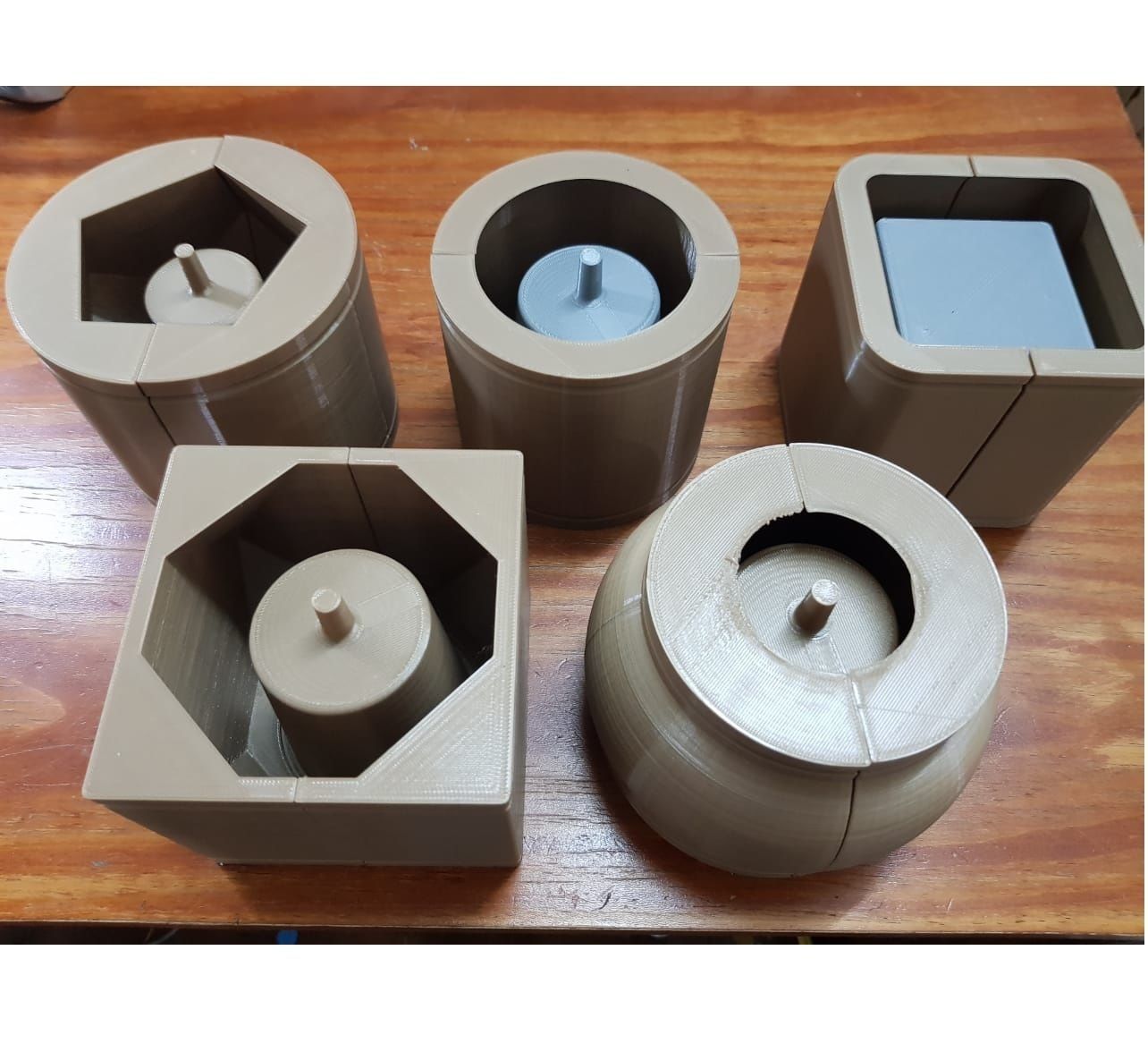 kit 5 moldes de macetas para yeso y cemento 3D model_1