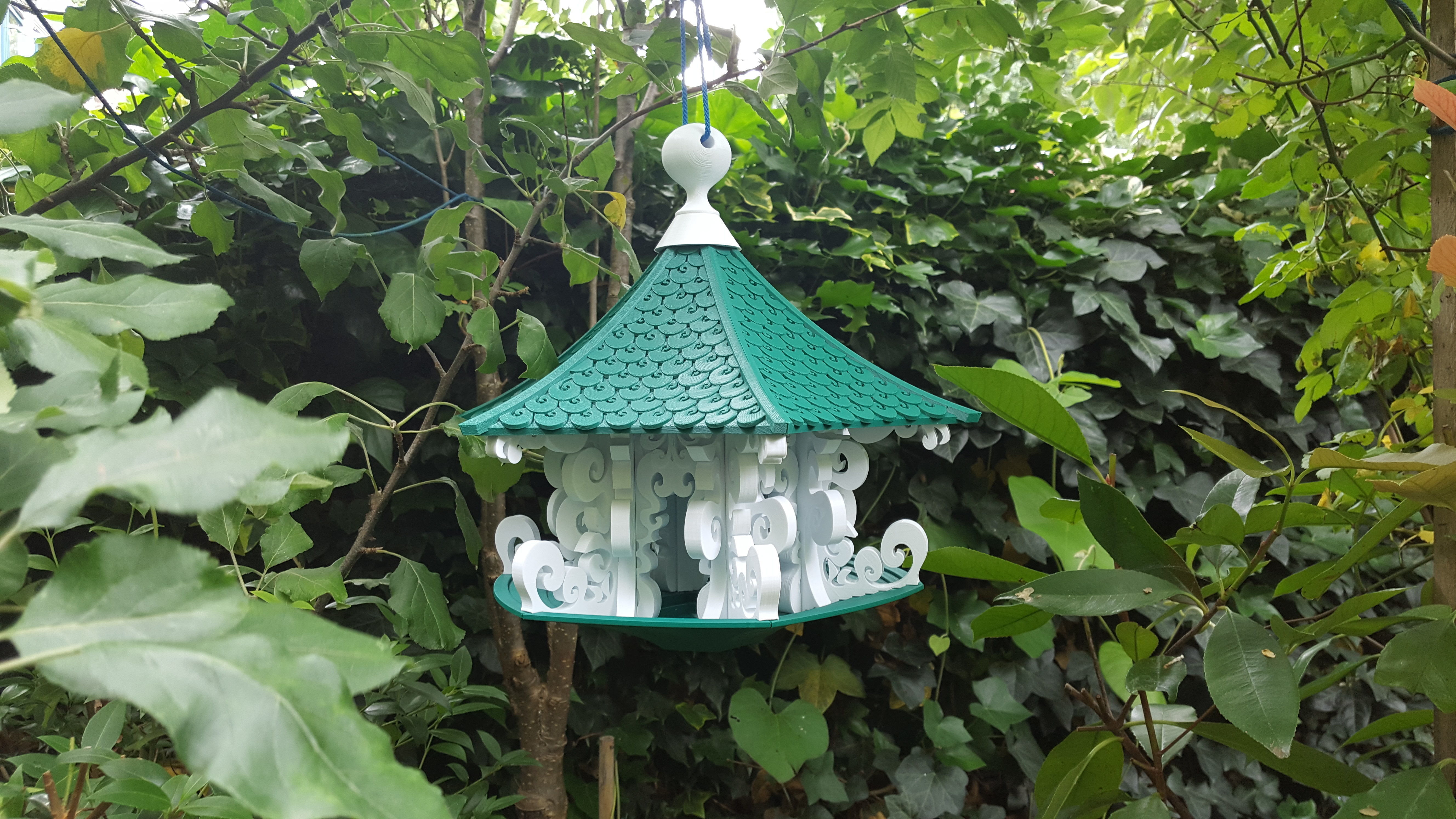 Flowing Bird Feeder Free 3D print model_2