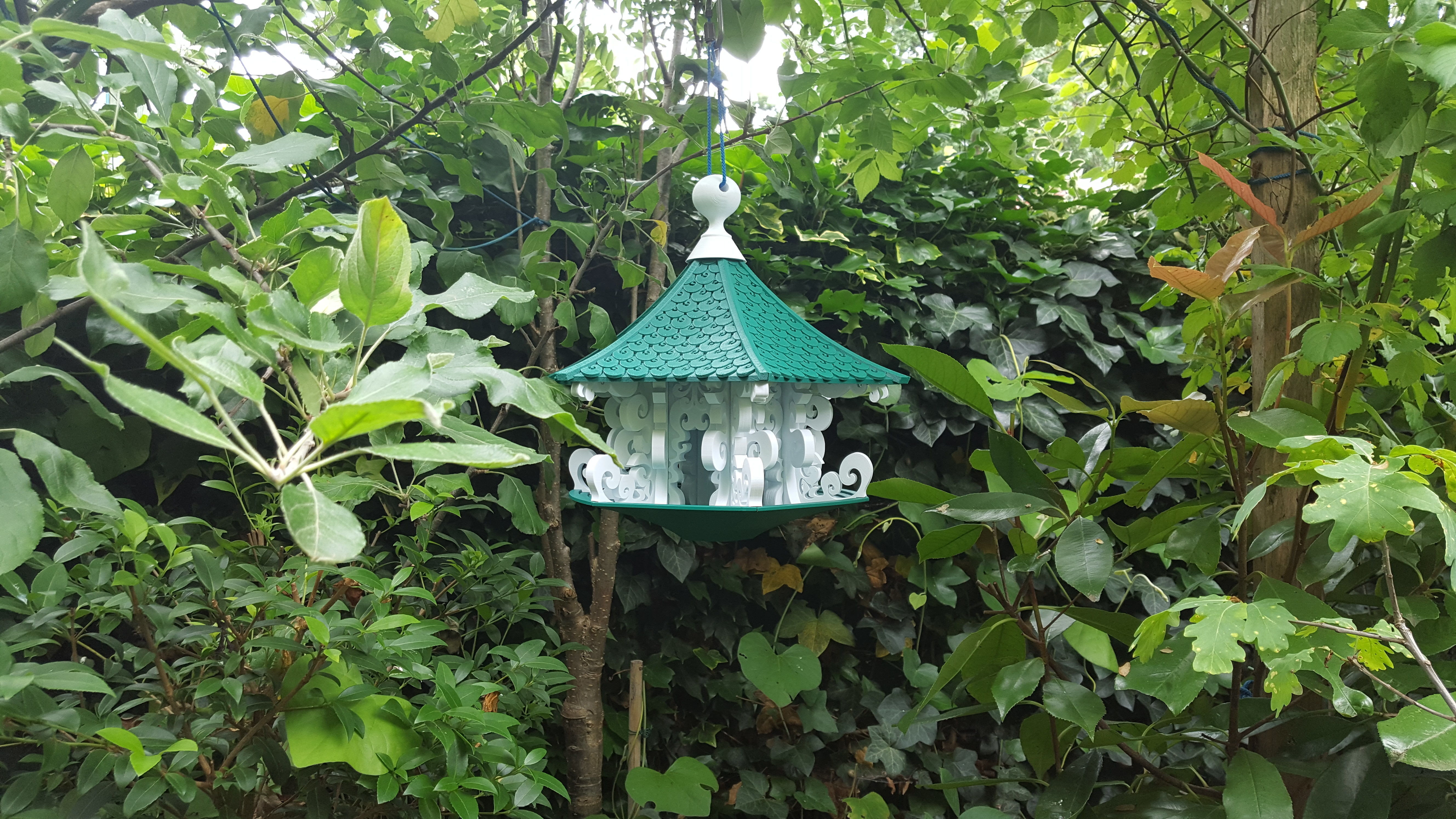 Flowing Bird Feeder Free 3D print model_1