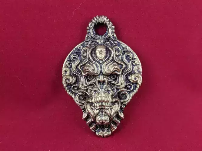Smoke demon pendant