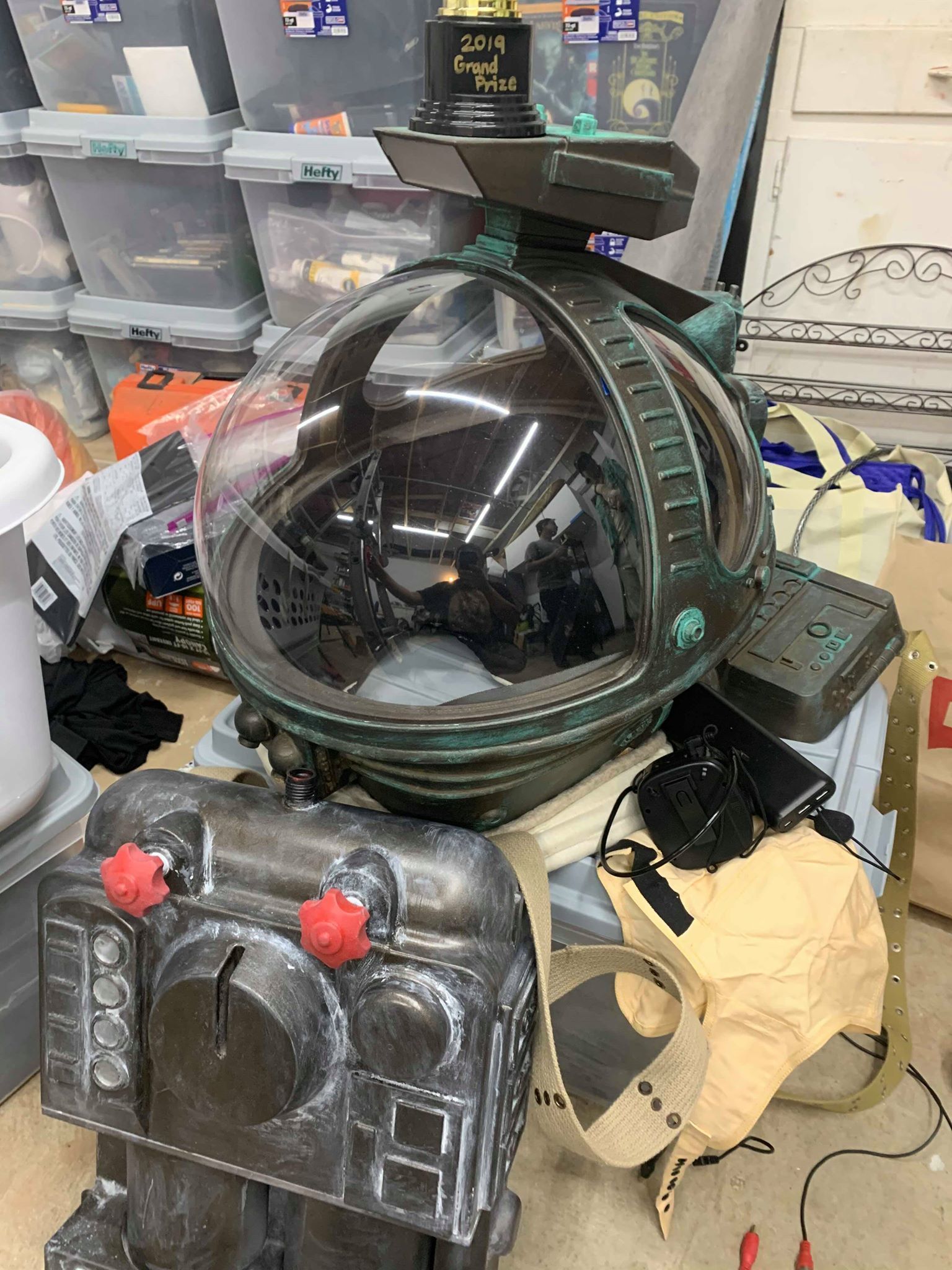 ALIEN Spacesuit Helmet Printable Replica 3D print model_72