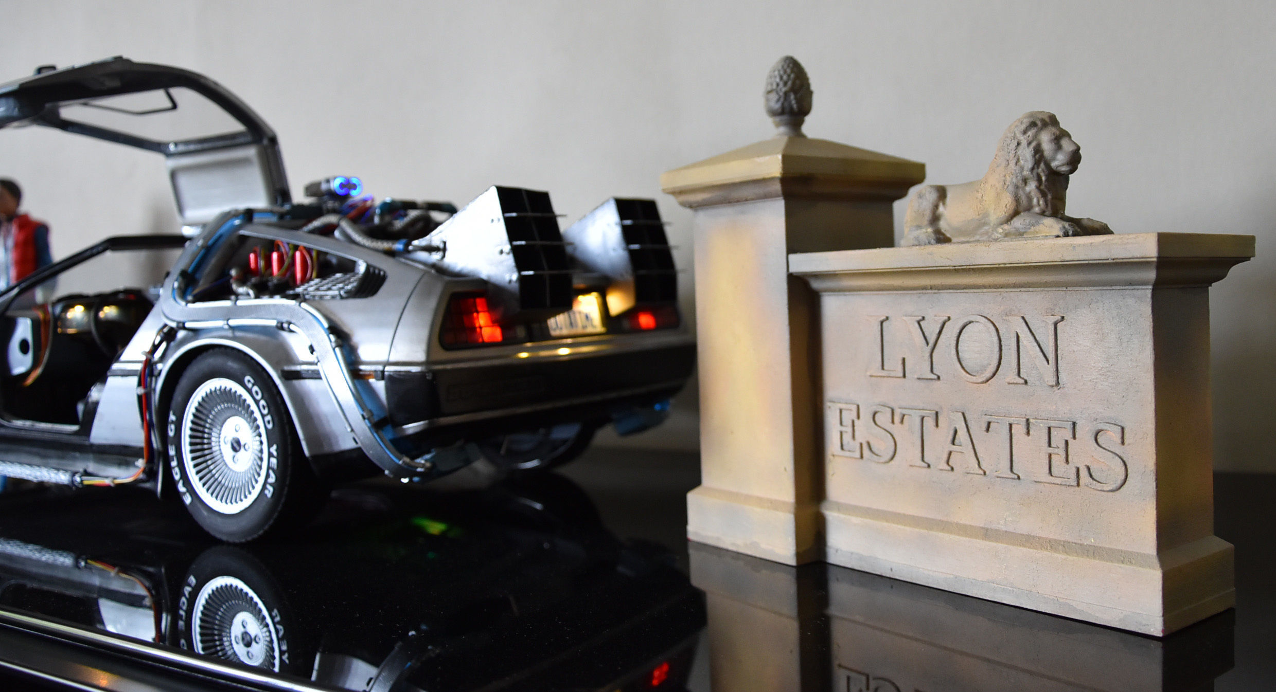 LYON ESTATES Gate Back to the Future  3D print model_2