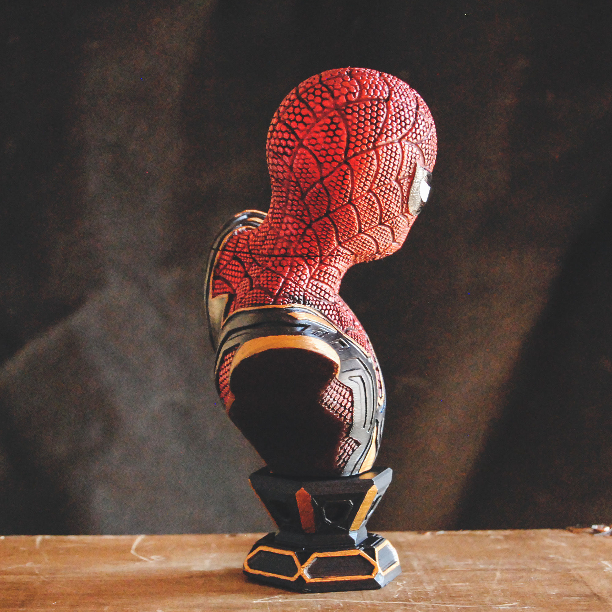 SPIDER-MAN FAR FROM HOME BUST - IRON SPIDER 3D print model_2
