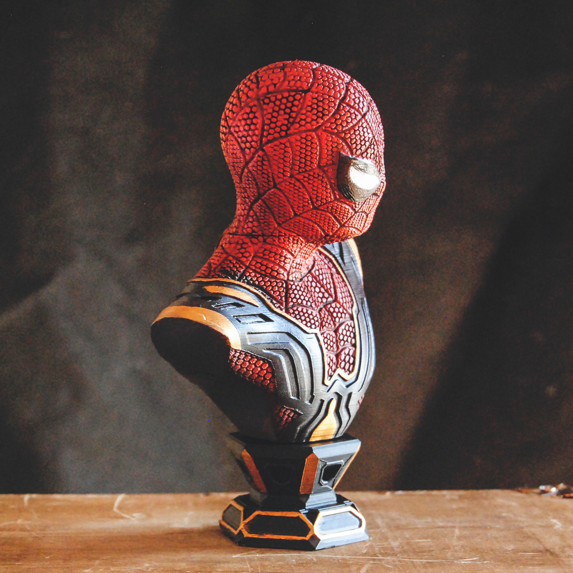SPIDER-MAN FAR FROM HOME BUST - IRON SPIDER 3D print model_1