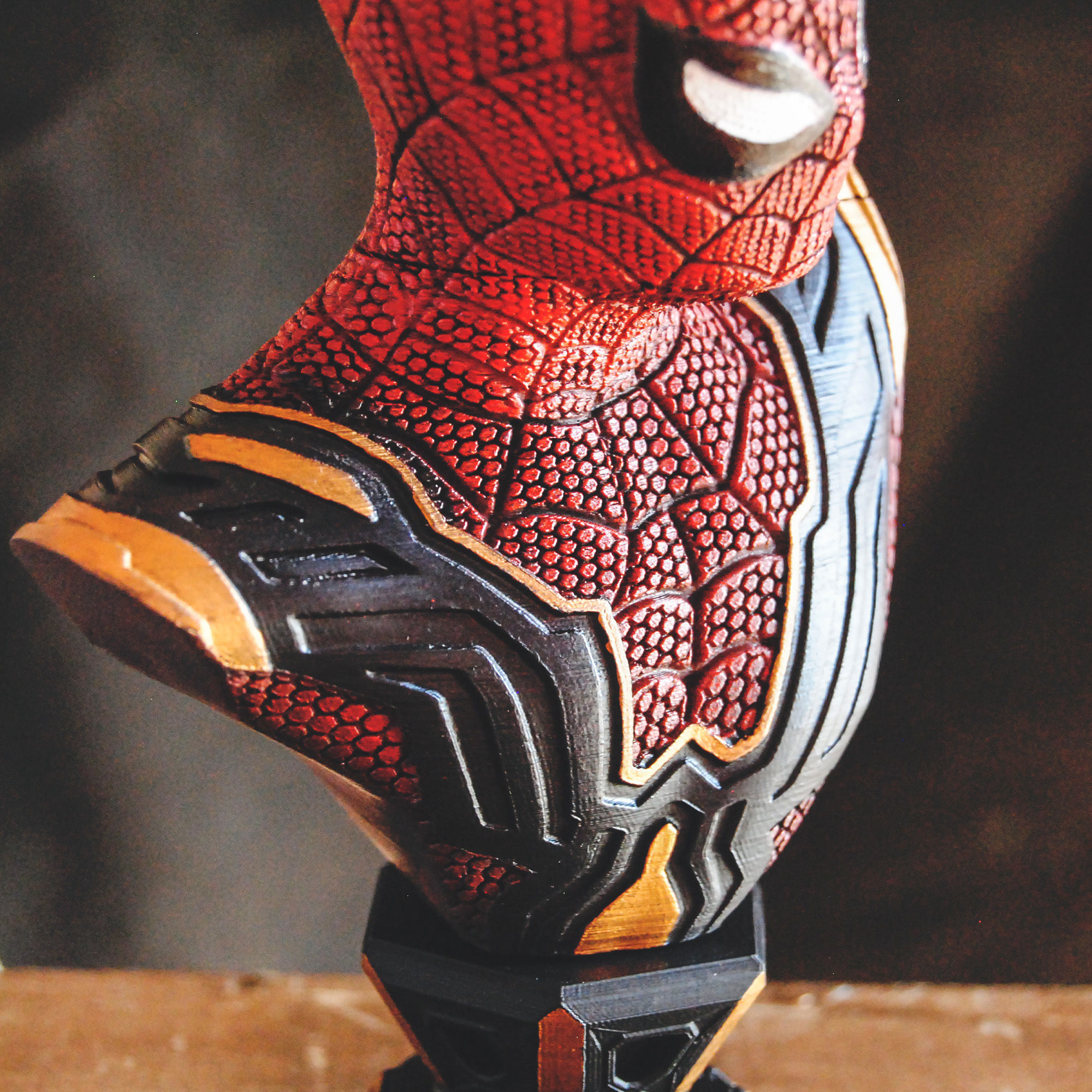 SPIDER-MAN FAR FROM HOME BUST - IRON SPIDER 3D print model_8