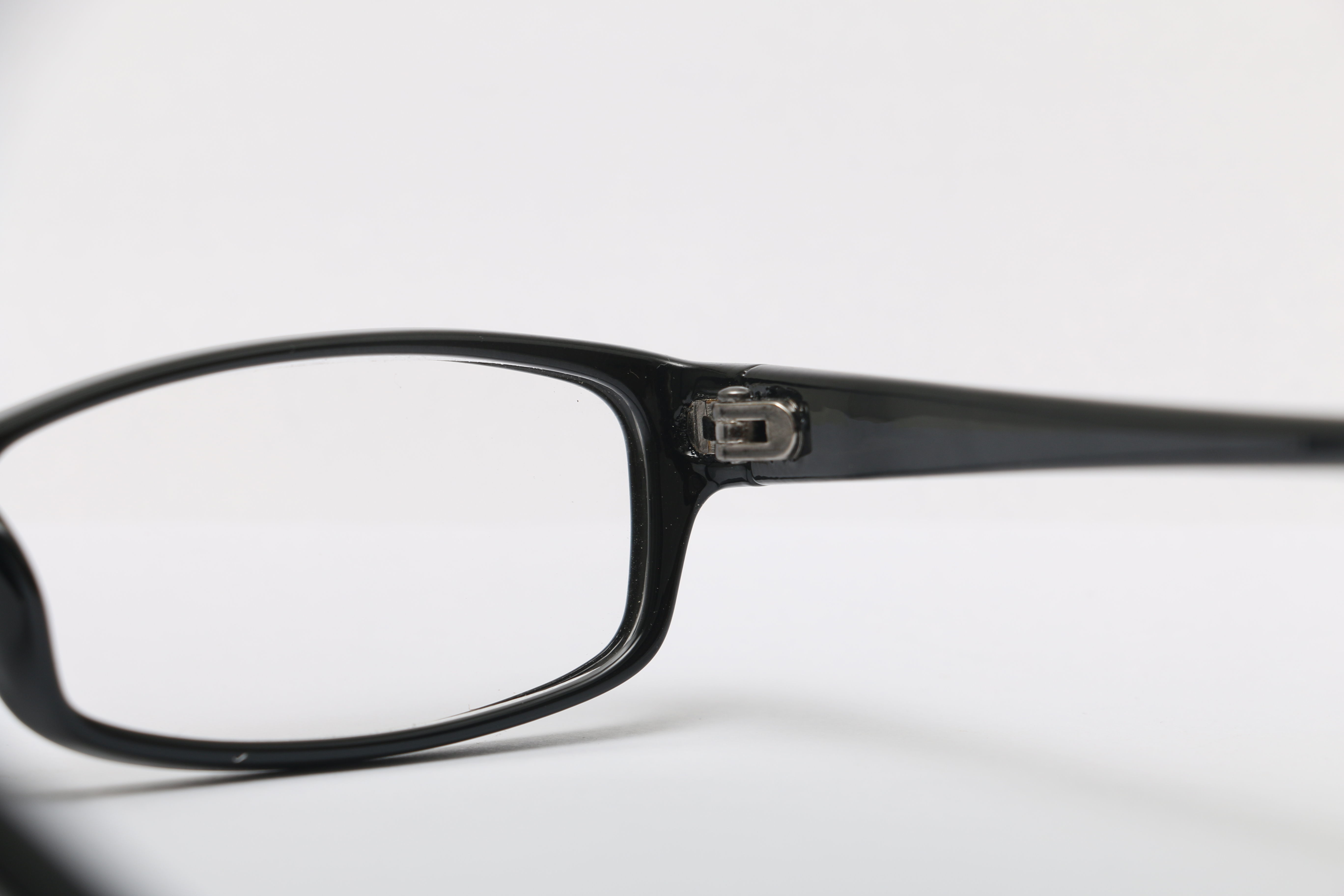 Eyeglasses for Men and Women 3D print model_11